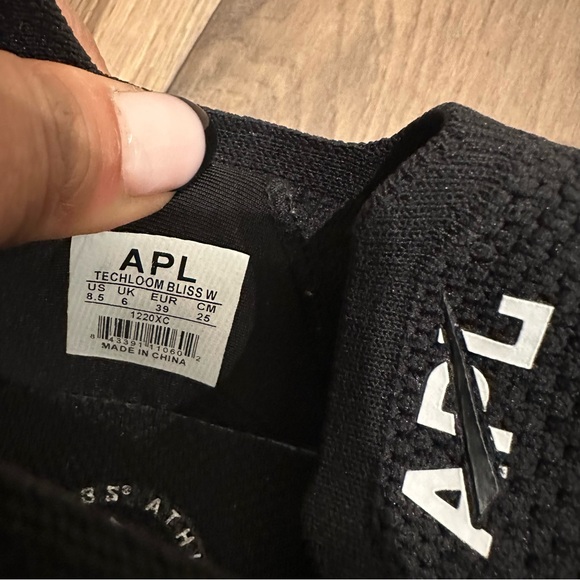 APL Women's TechLoom Bliss Black / Black / White Size 8.5 - Picture 6 of 6